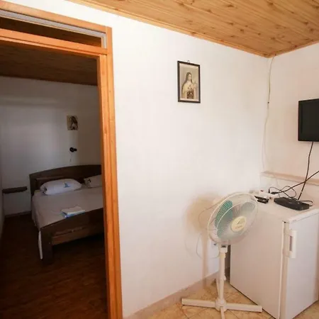 Stela Gostinjska kuća Sumartin