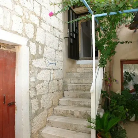 Stela