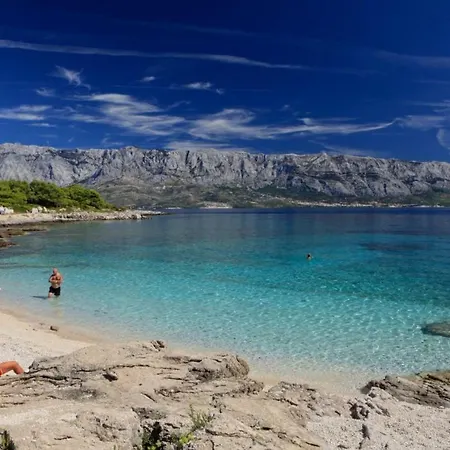 Stela Gostinjska kuća Sumartin